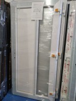 Kvalitné biele plastové vchodové dvere
