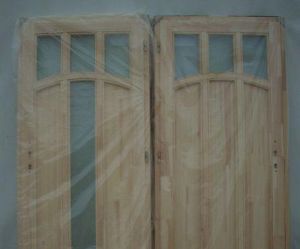 Hotové drevené vhcodové dvere
